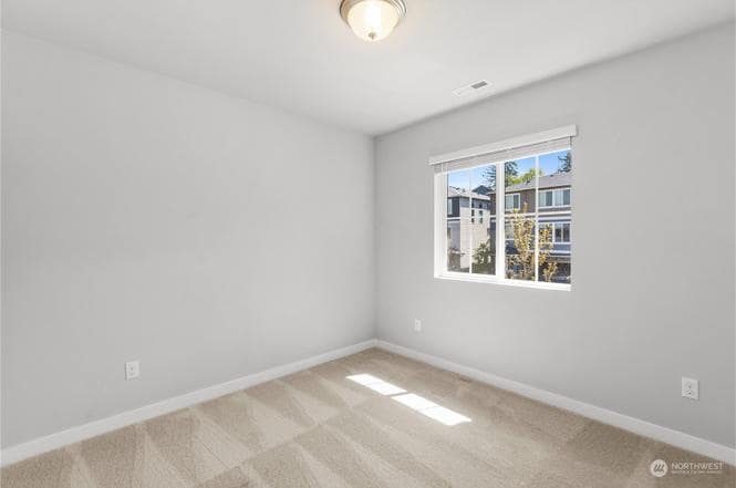 Building Photo - 3318 103rd Dr NE