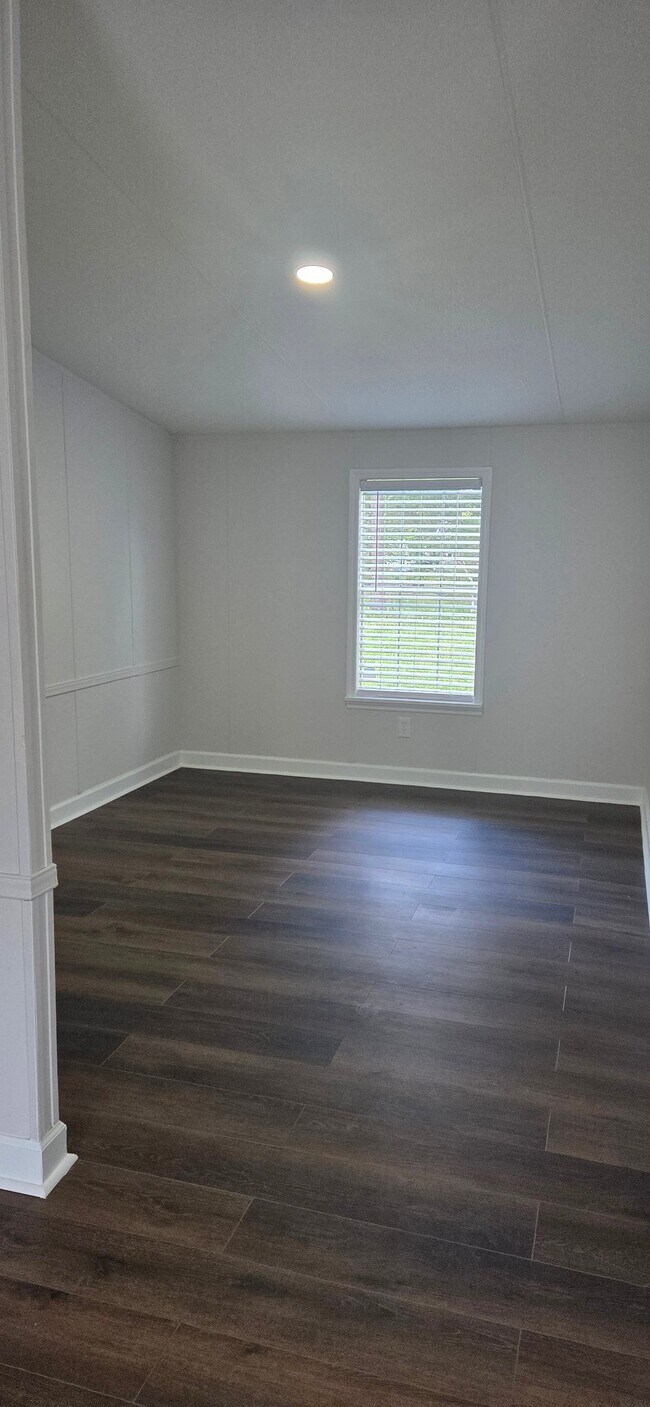 Building Photo - 93 Huckaberry Ln