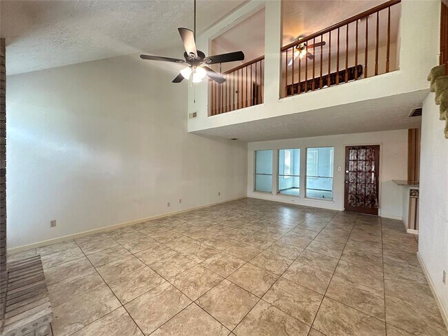 Building Photo - 3306 Kempwood Dr