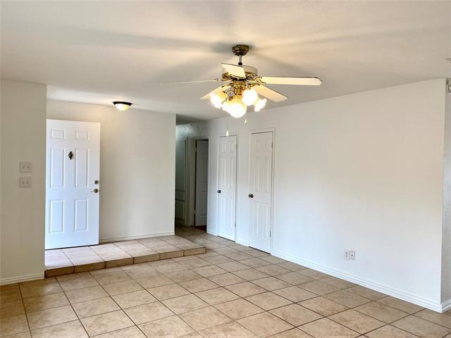 Building Photo - 3645 Mosswood Dr