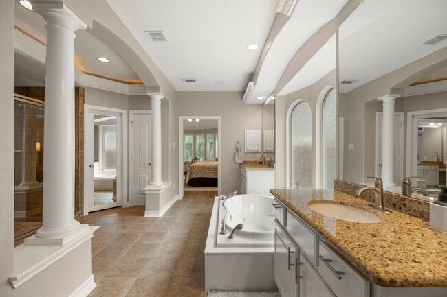 Building Photo - 15519 Marble Canyon Way