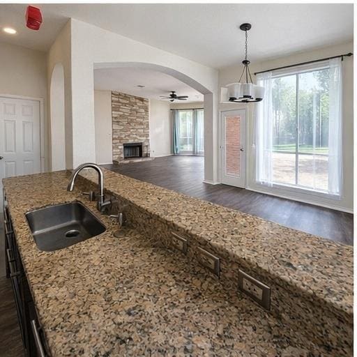 Building Photo - 1718 Bow Ridge Dr