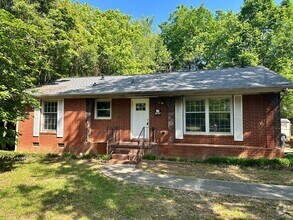 Building Photo - Beautifully Remodeled Three Bedroom Home!!