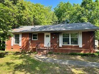 Building Photo - Beautifully Remodeled Three Bedroom Home!!