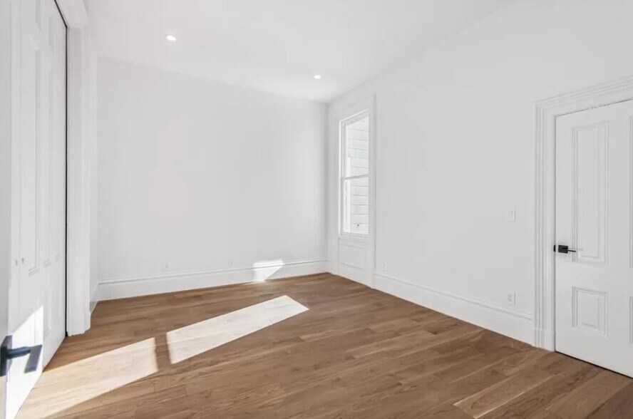 Building Photo - 3337 22nd St