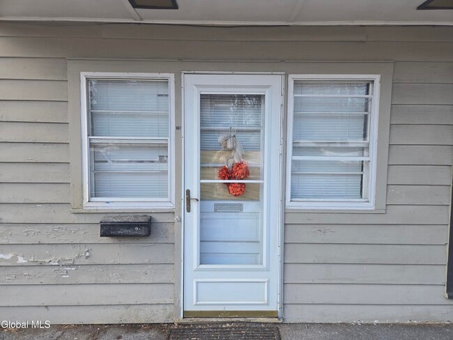 Building Photo - 318 Ridge St