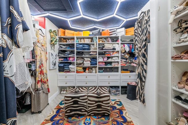 Building Photo - 15161 Collecting Canal Rd