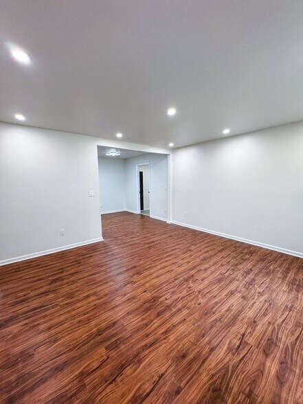 Building Photo - 2801 Wedgefield Dr