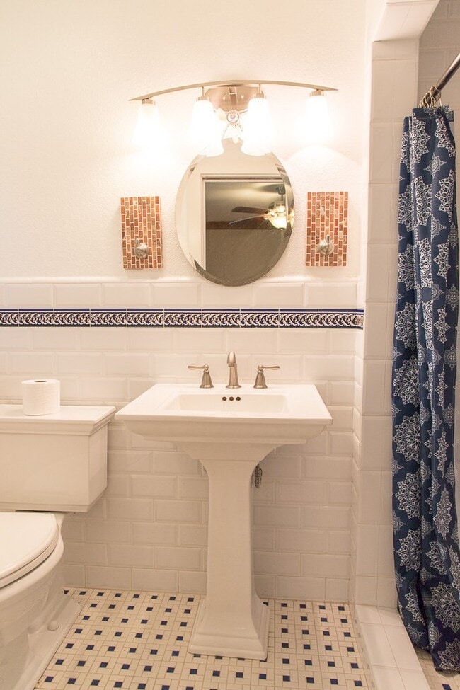 Building Photo - 9010 Linkmeadow Ln