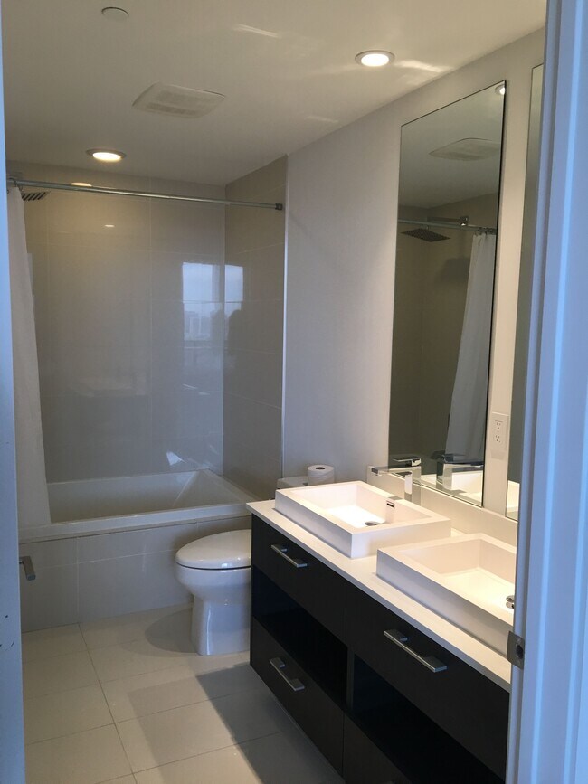Master Bathroom - 55 SW 9th St