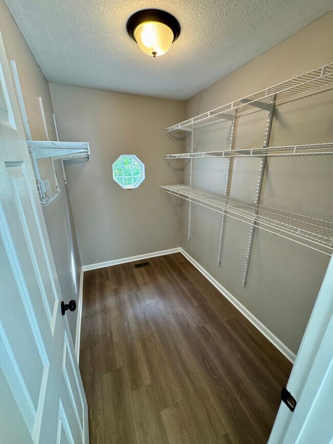 Building Photo - 3 Bedroom - Dublin