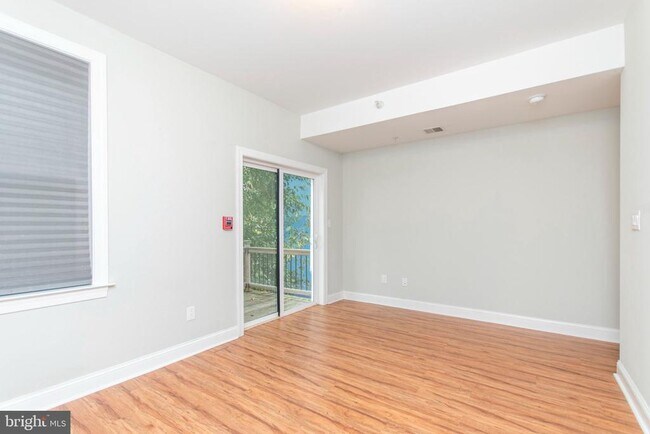 Building Photo - 1222 N 7th St