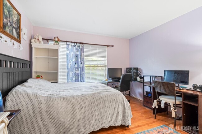 Building Photo - 54 Magellan Way