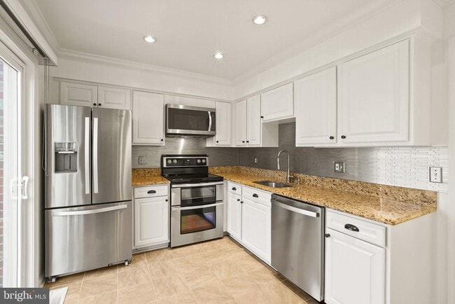 Building Photo - 3848 Brighton Ct