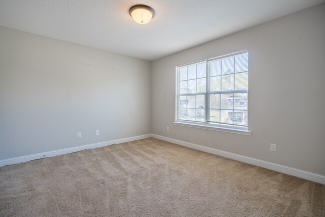 Building Photo - 141 Powers Dr