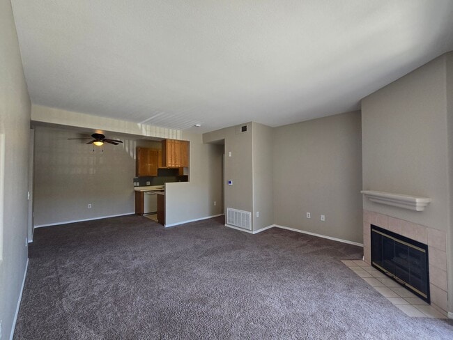 Building Photo - A Fabulous 2 Bedroom Downstairs Condo Cent...