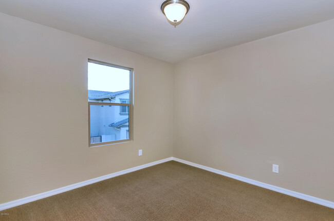 Building Photo - 3336 W Hayduk Rd