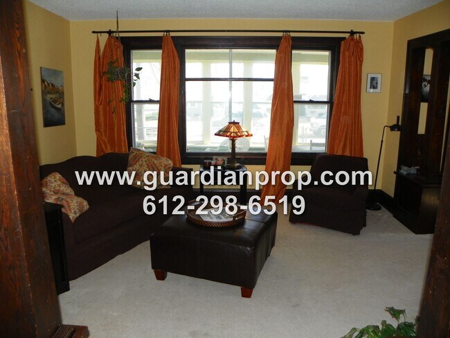 Building Photo - House on Corner Lot Available October 1st, Updated Kitchen/Bath, Fenced Yard, Back Deck, 2 Car Ga...
