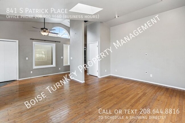 Building Photo - Cute 3/2--Awesome Location/ freeway access...