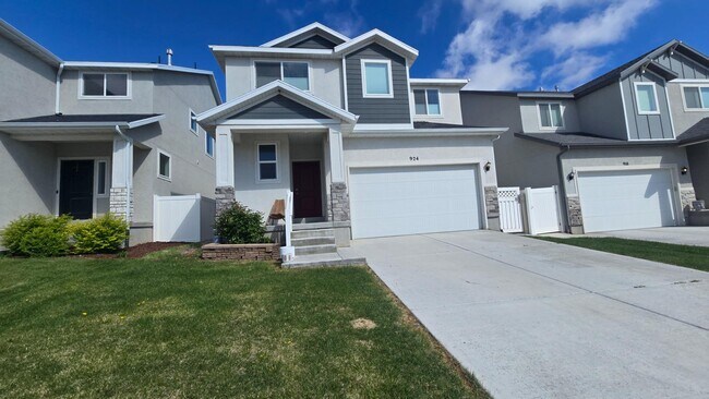 Building Photo - 924 Independence Wy