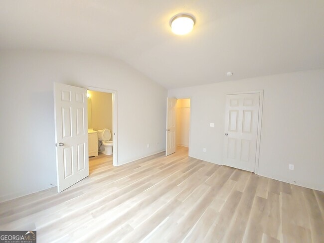 Building Photo - 2671 Parkway Trail