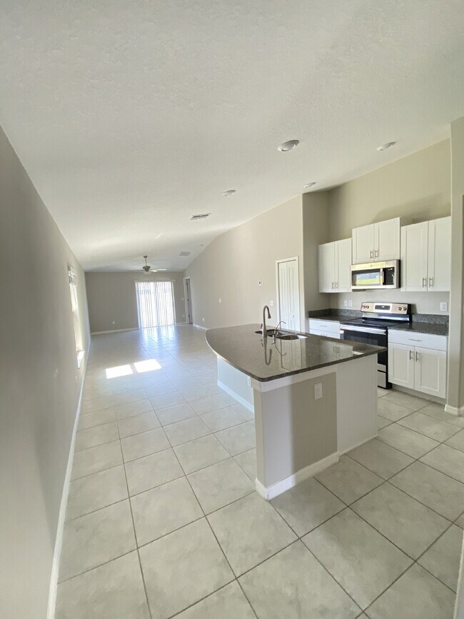Building Photo - 31735 Barrel Wave Way