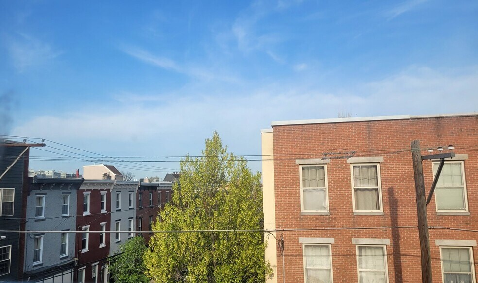 Building Photo - 839 N 20th St