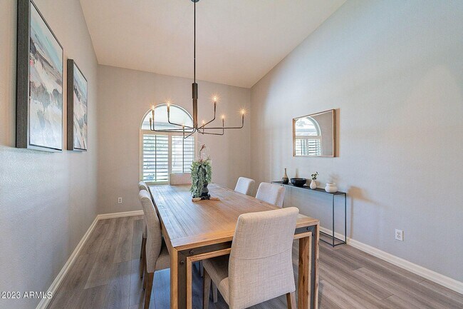 Building Photo - Beautiful full furnished home in desirable North Scottsdale