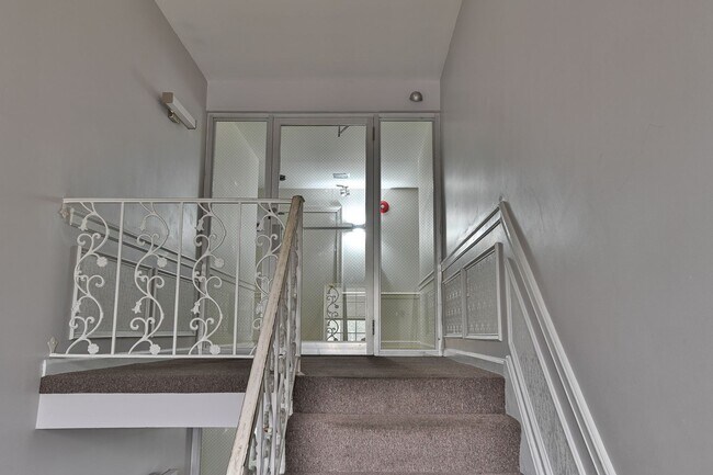 Building Photo - 2109 Cedar Run Dr