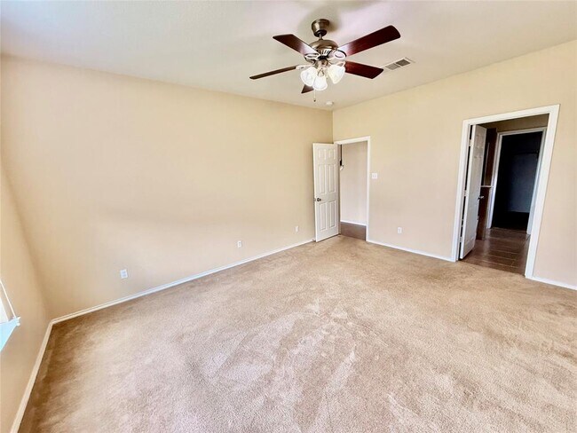 Building Photo - 1223 Daffodil Dr