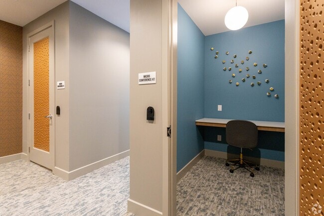 Building Photo - 3636 W Dallas St