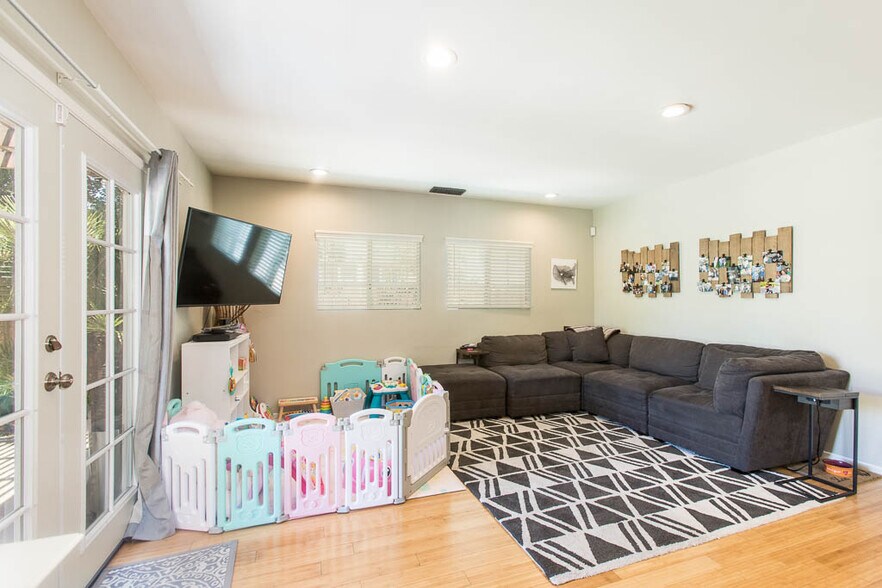 Building Photo - 16907 Marlin Pl