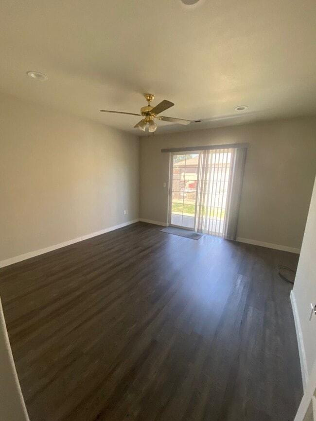 Building Photo - Beautiful Rental in The Ridge