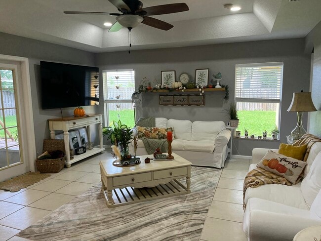 Building Photo - 1211 SW Dalton Ave