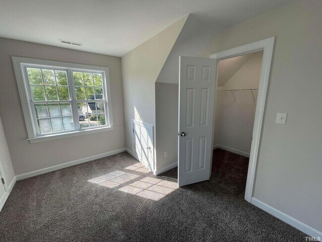 Building Photo - 112 Worthington Ct