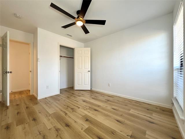 Building Photo - 2205 Summit Dr