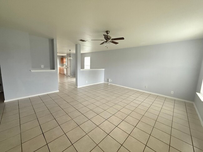 Building Photo - 10607 Shaenview