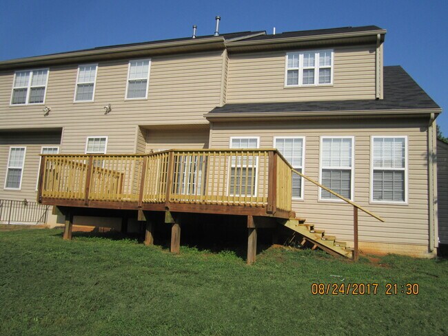 Building Photo - EDGEWATER TERRACE