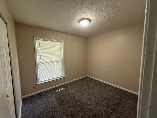 Building Photo - OKOLONA HOME