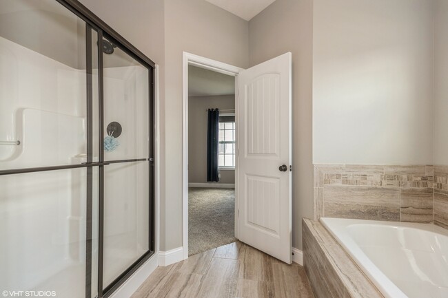 Building Photo - 3802 Slate Dr