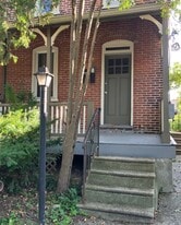 Building Photo - 430 E Franklin St