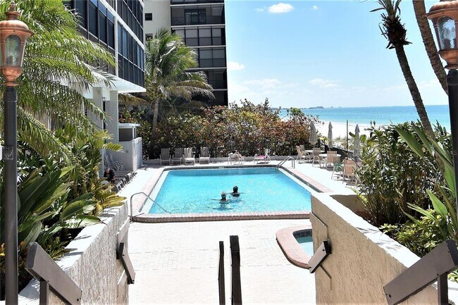 Building Photo - 15462 Gulf Blvd