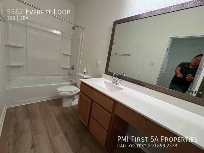 Building Photo - 5562 Everett Loop