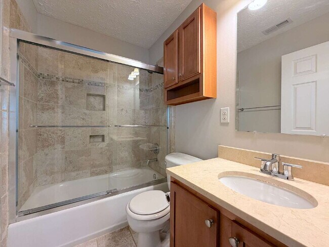 Building Photo - Charming 3 Bedroom Home in Raleigh!