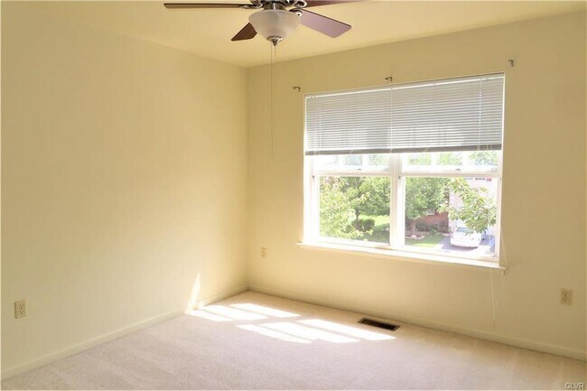 Building Photo - 6810 Hunt Dr