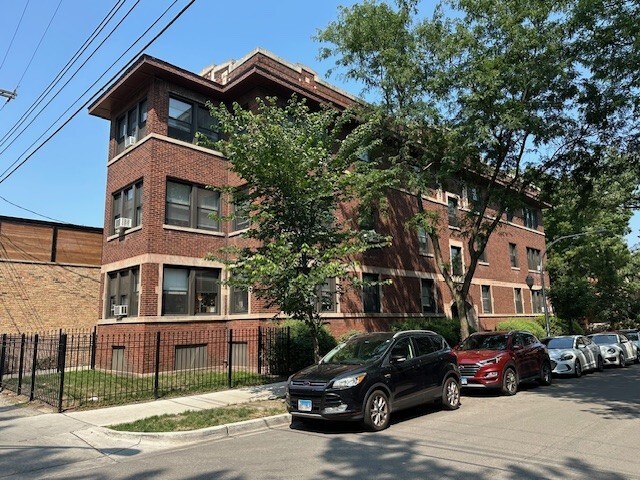 Building Photo - 1400 W Summerdale Ave
