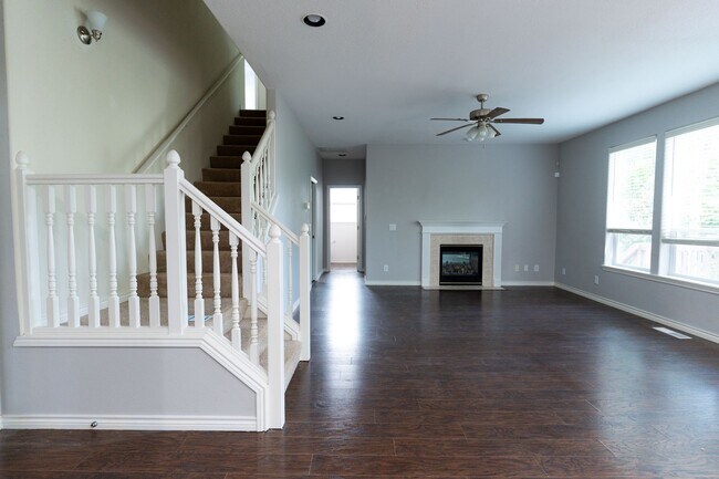 Building Photo - 16130 SW Loon Dr