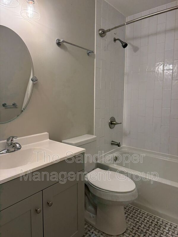 Building Photo - 125 Sawmill Dr