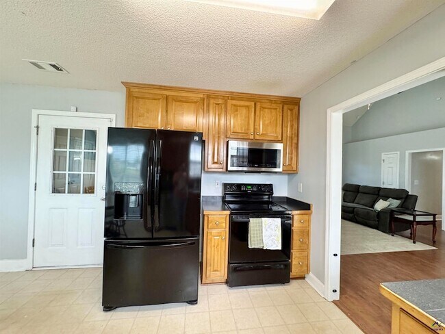 Building Photo - 508 Covington Cove