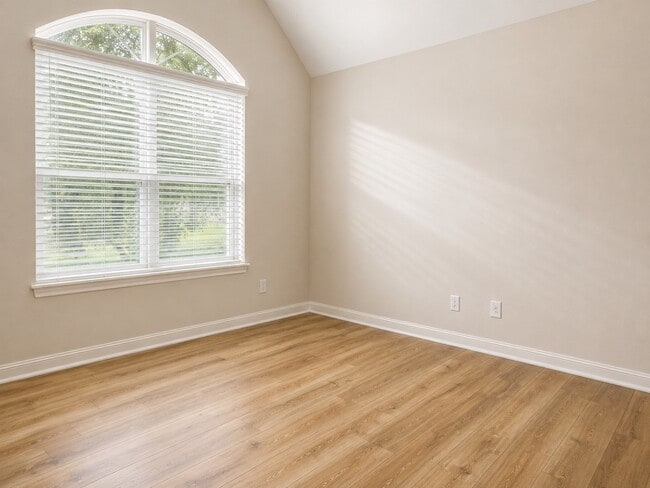 Building Photo - 10306 Hartfield Bluff Ln
